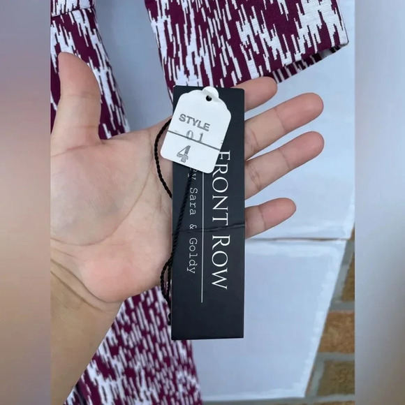 FRONT ROW by Sara and Goldy trapeze hem graphic dress 4 - Picture 5 of 8